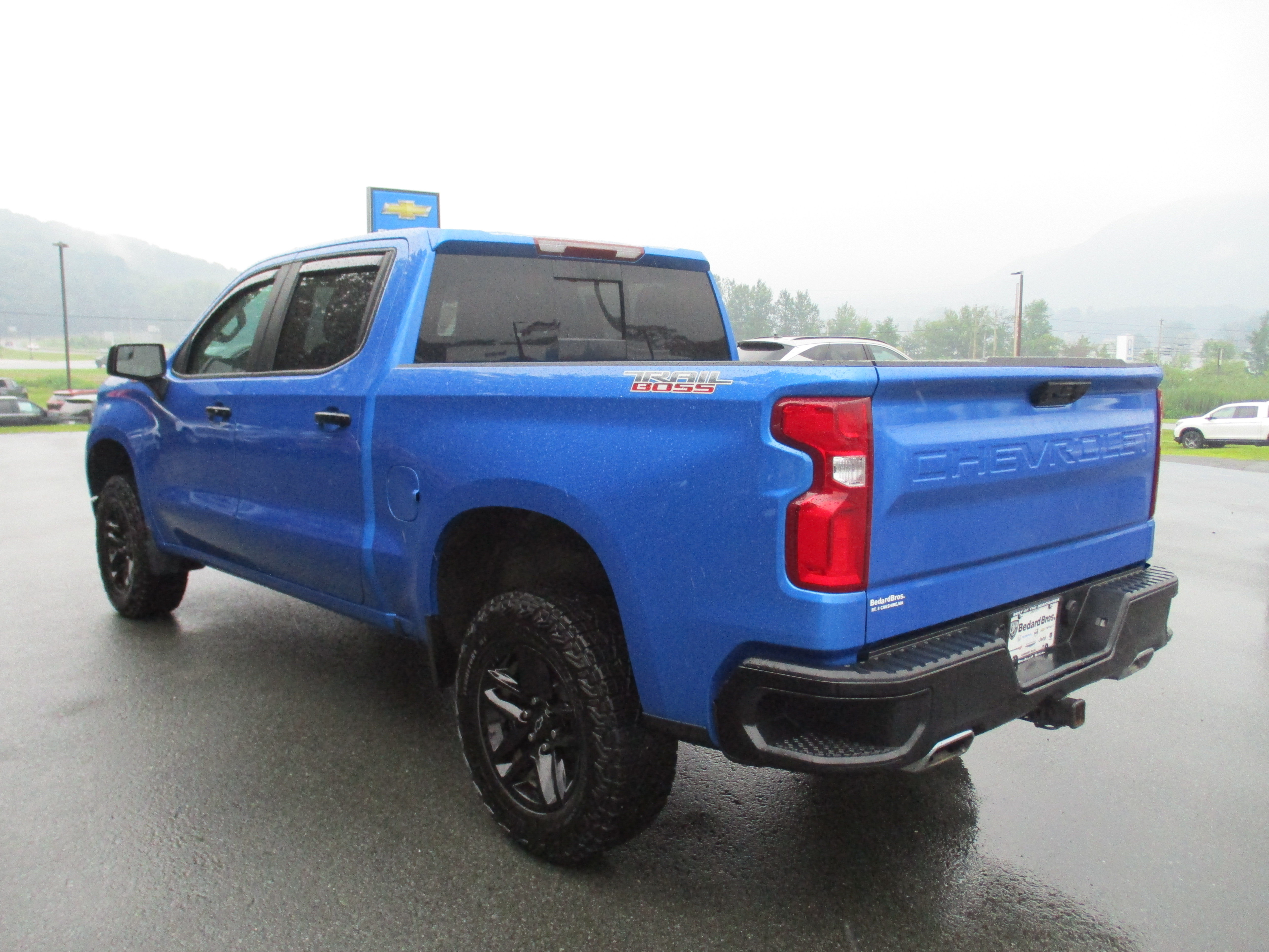 Used 2025 Chevrolet Silverado 1500 LT Trail Boss w/ Convenience Package II AWD/4WD image 7