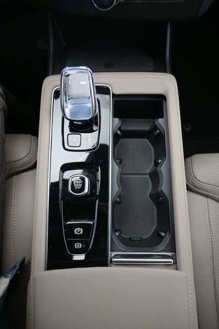 New 2026 Volvo XC90 B6 Ultra w/ Lounge Package image 11