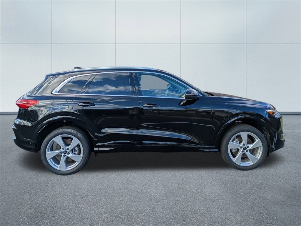 New 2025 Audi Q5 Premium Plus image 2