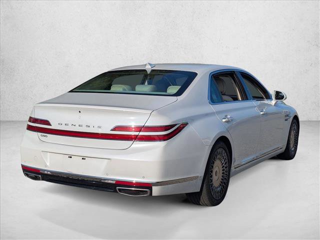 Used 2022 Genesis G90 3.3T Premium RWD image 3