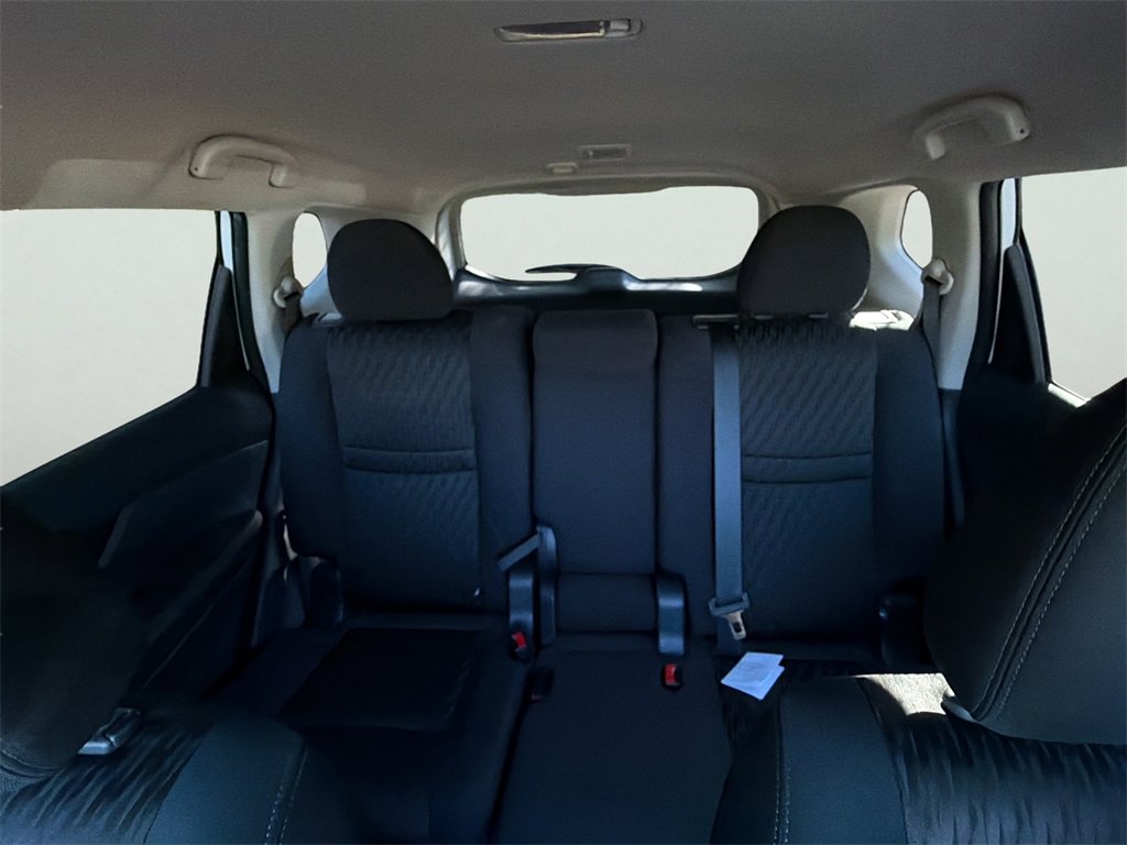 Used 2017 Nissan Rogue SV image 28