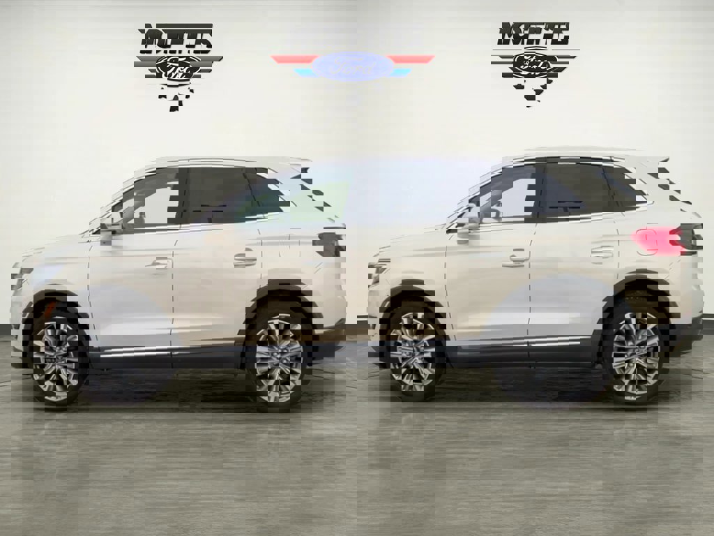 Used 2016 Lincoln MKX Reserve w/ Technology Package image 2