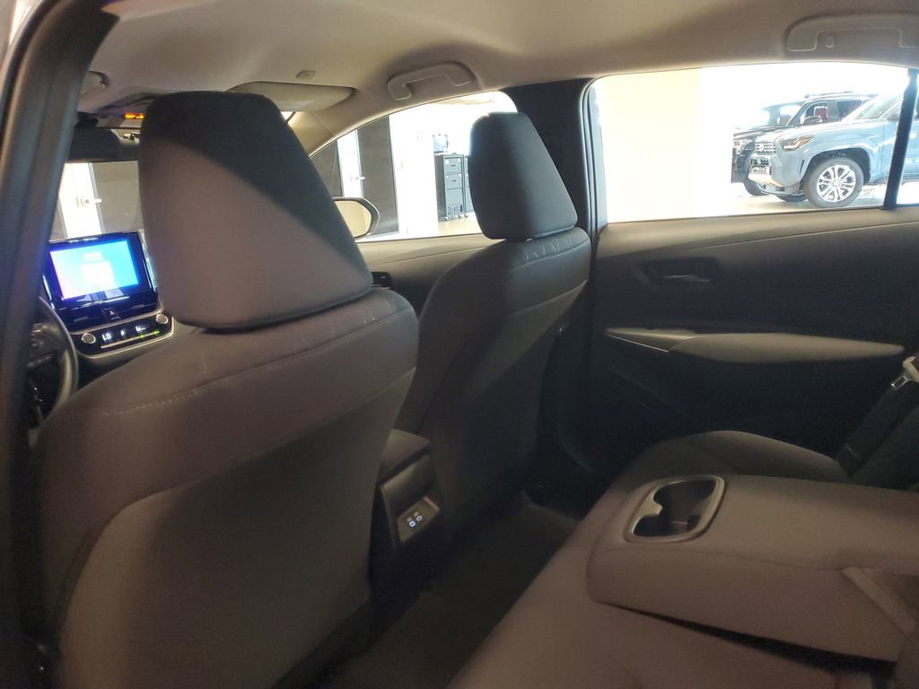 Used 2025 Toyota Corolla LE image 11