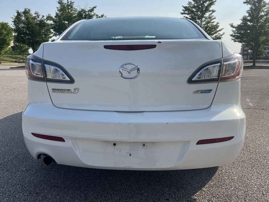 Used 2012 MAZDA MAZDA3 i Touring FWD image 4