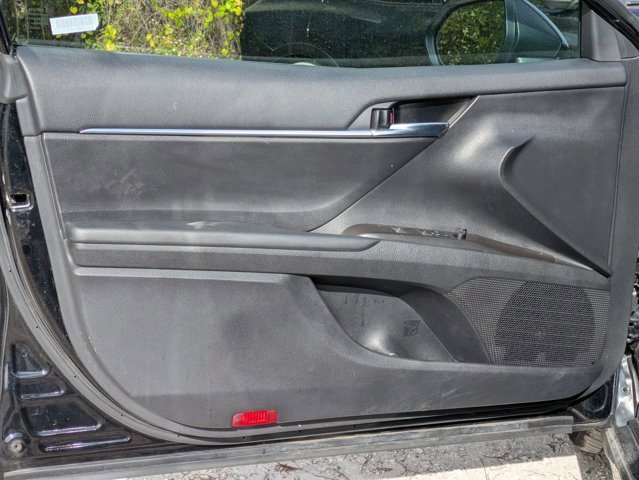 Used 2024 Toyota Camry SE image 2