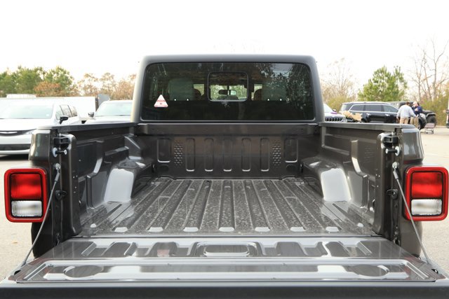 New 2026 Jeep Gladiator Sport image 8