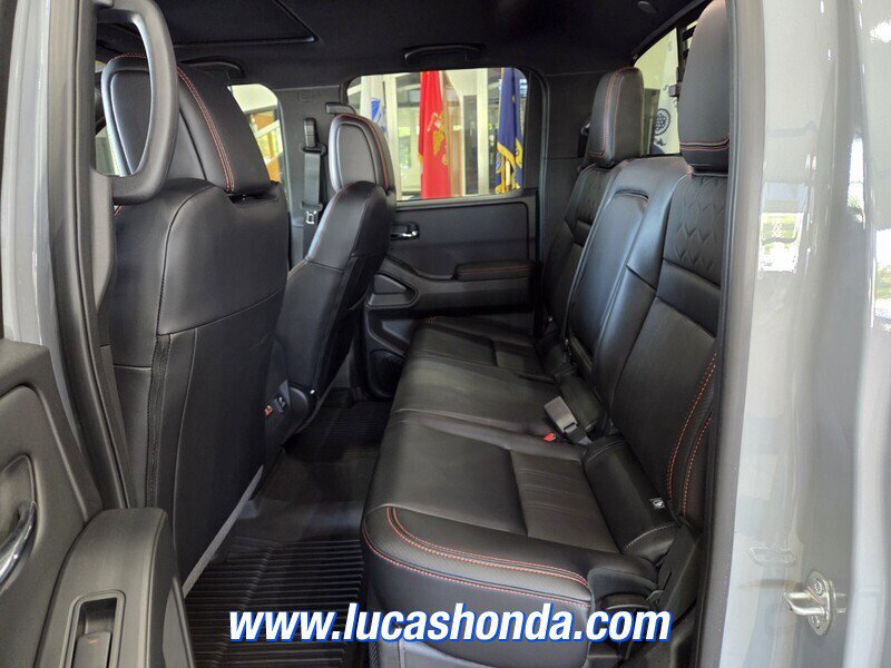 Used 2024 Nissan Frontier PRO-4X w/ Pro Premium Package AWD/4WD image 8