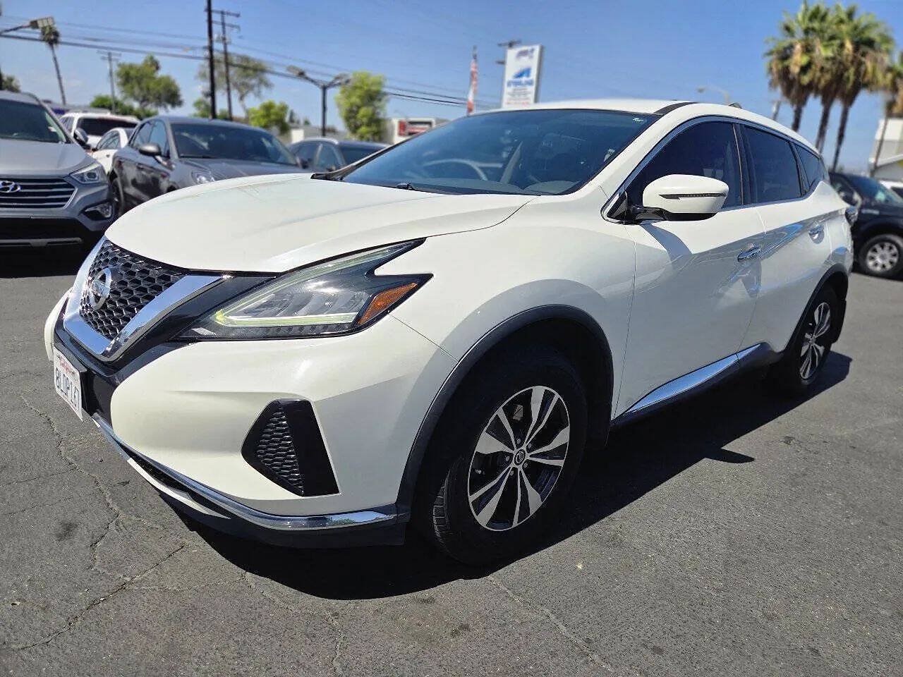 Used 2019 Nissan Murano S FWD image 2