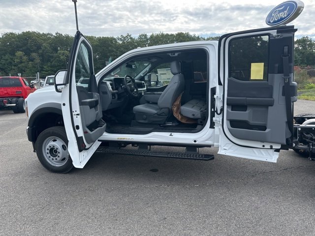 New 2026 Ford F550 4x4 Supercab Super Duty image 11