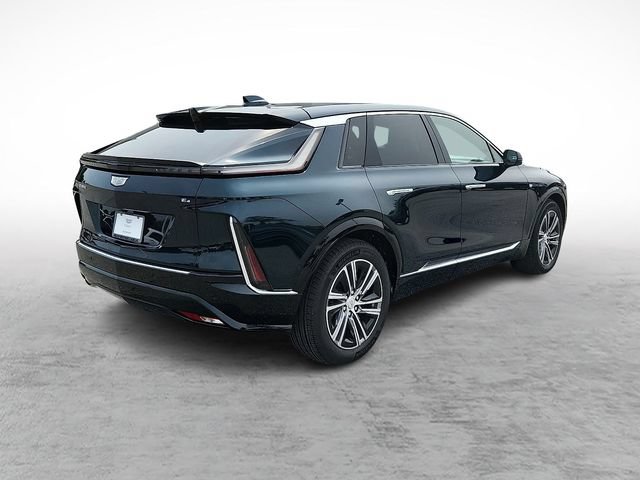 New 2027 Cadillac Lyriq Luxury w/ LPO, Floor Liner Package AWD/4WD image 3