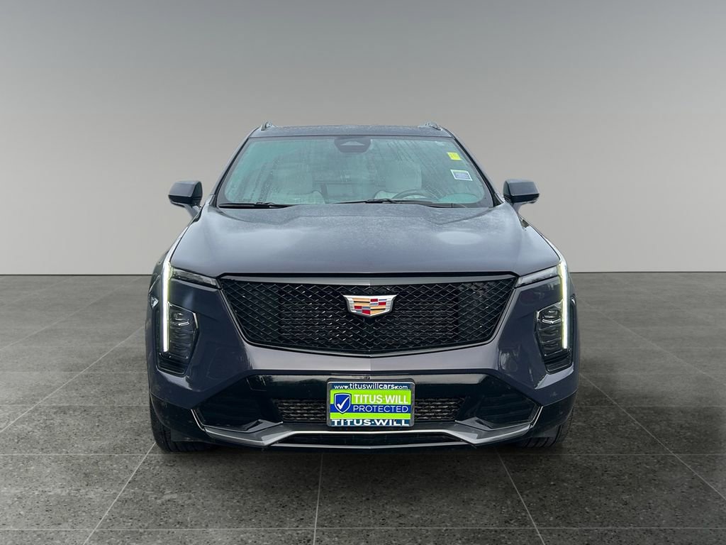 Used 2024 Cadillac XT4 Sport image 2