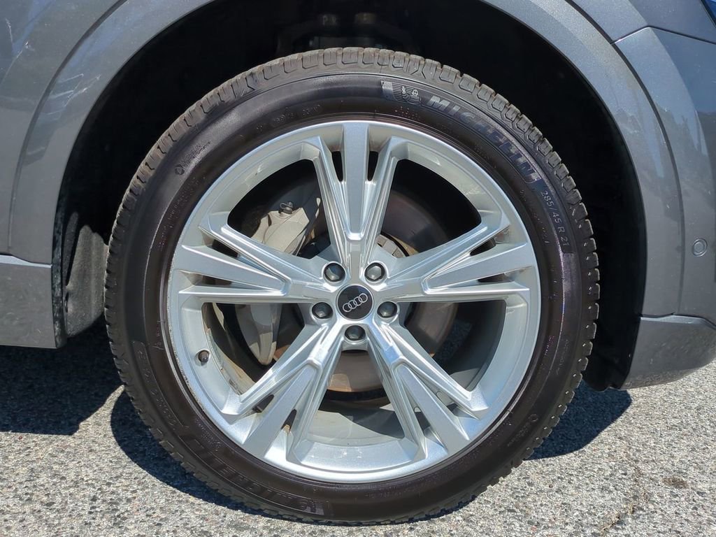 Used 2021 Audi Q8 Prestige w/ Prestige Package image 10