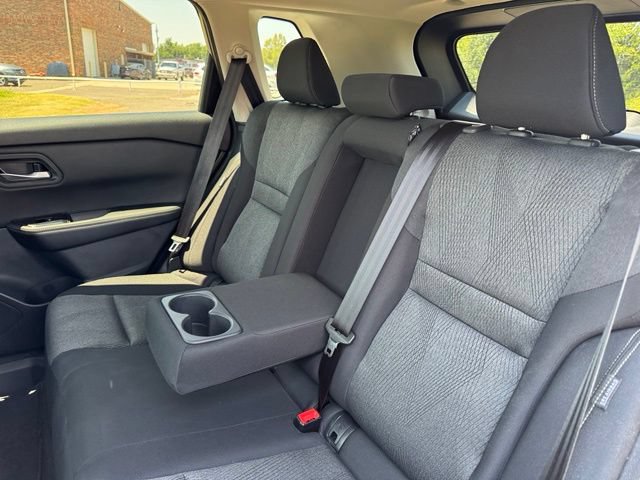 Used 2026 Nissan Rogue SV AWD/4WD image 12