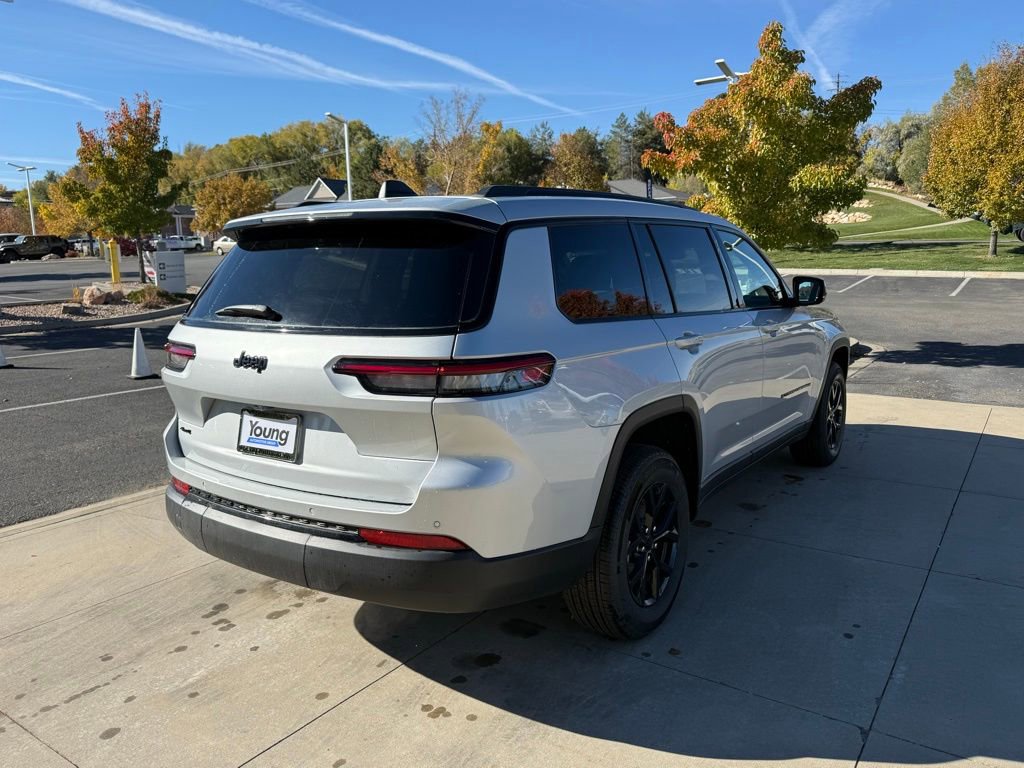 New 2025 Jeep Grand Cherokee L Altitude image 8