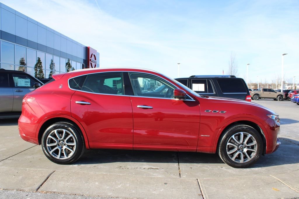 Used 2020 Maserati Levante S GranLusso image 6