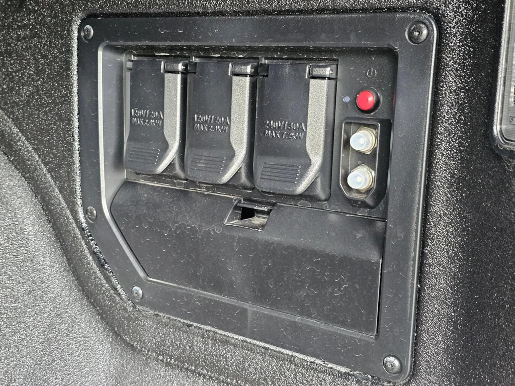 Used 2026 Chevrolet Silverado EV LT AWD/4WD image 14