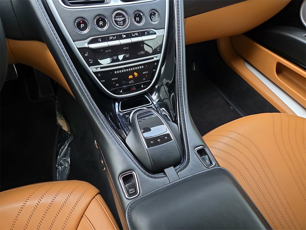 Used 2019 Aston Martin DB11 Volante image 17