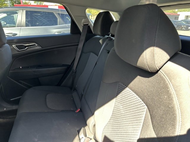 Used 2023 Kia Sportage LX image 16