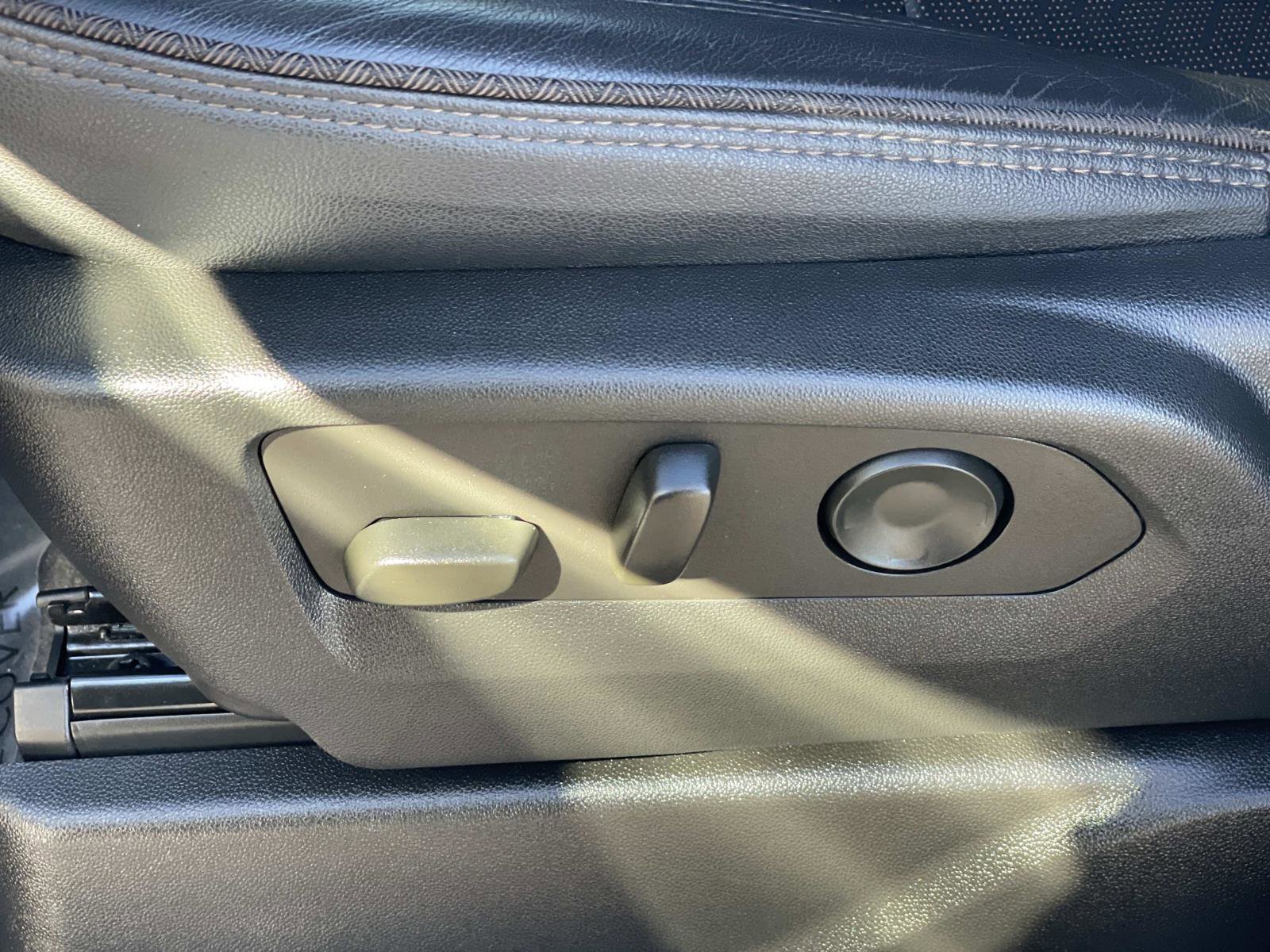 Used 2023 Chevrolet Tahoe High Country image 19