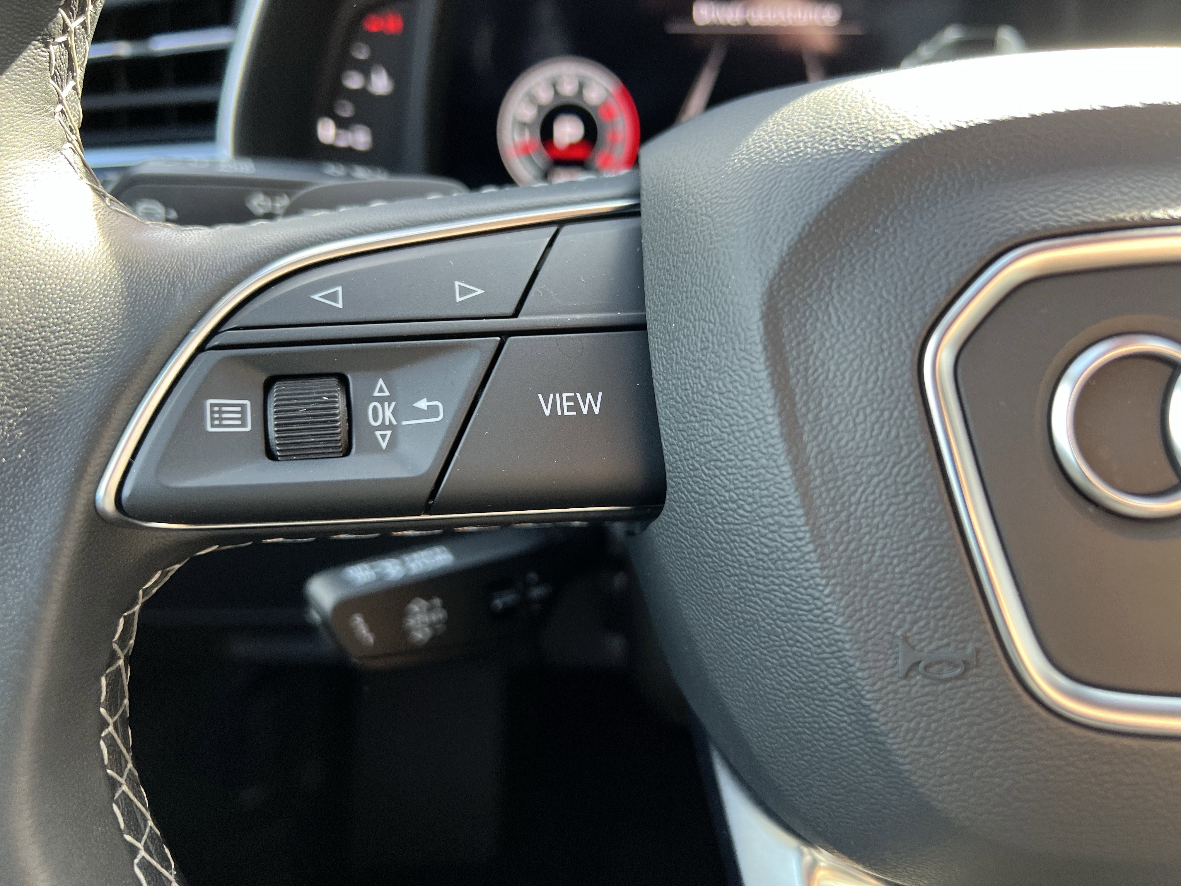 Used 2023 Audi Q8 Premium Plus image 19