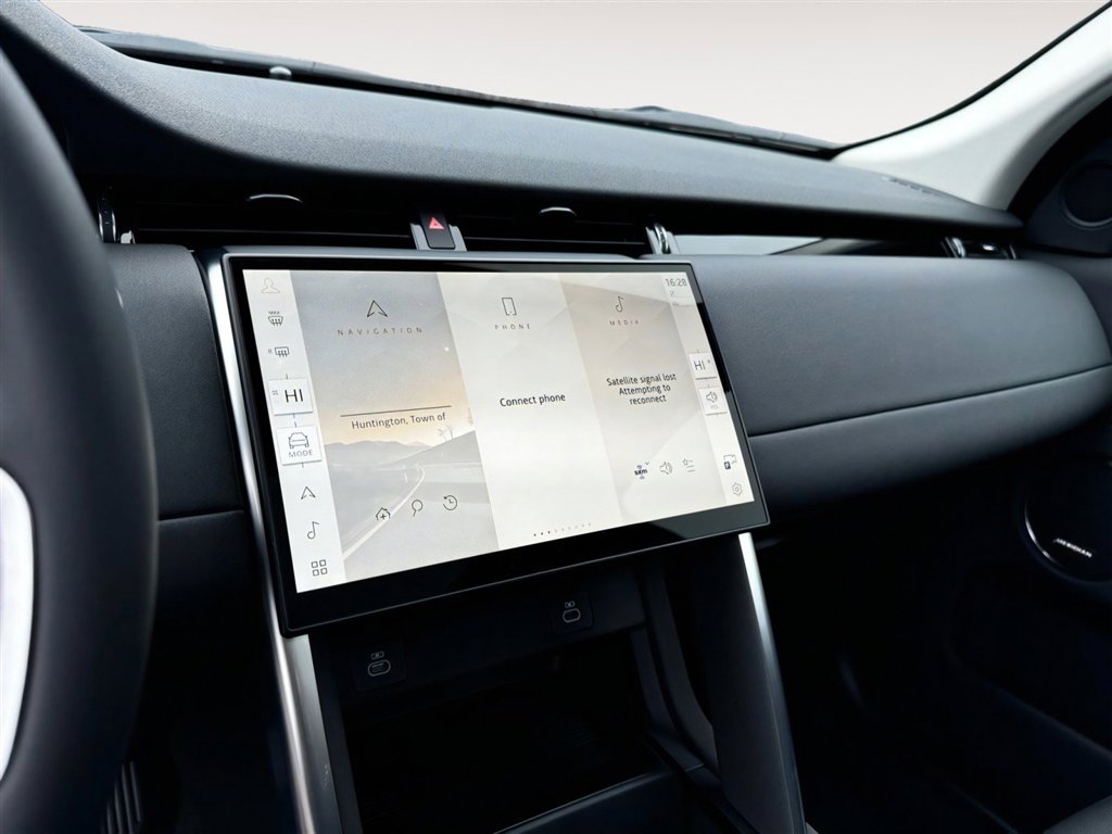 New 2025 Land Rover Discovery Sport S image 11