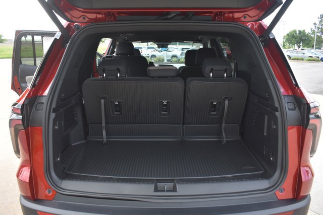 New 2026 Chevrolet Traverse LT w/ Driver Confidence Package FWD image 18