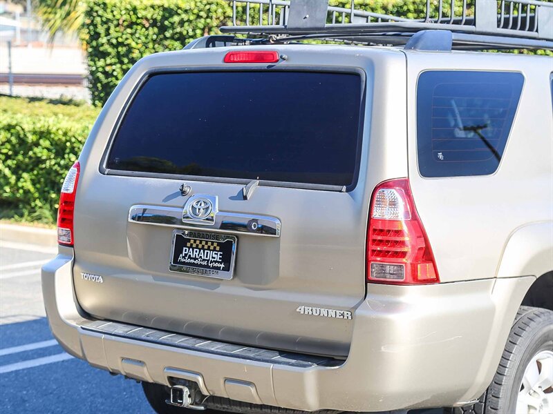 Used 2006 Toyota 4Runner SR5 RWD image 11
