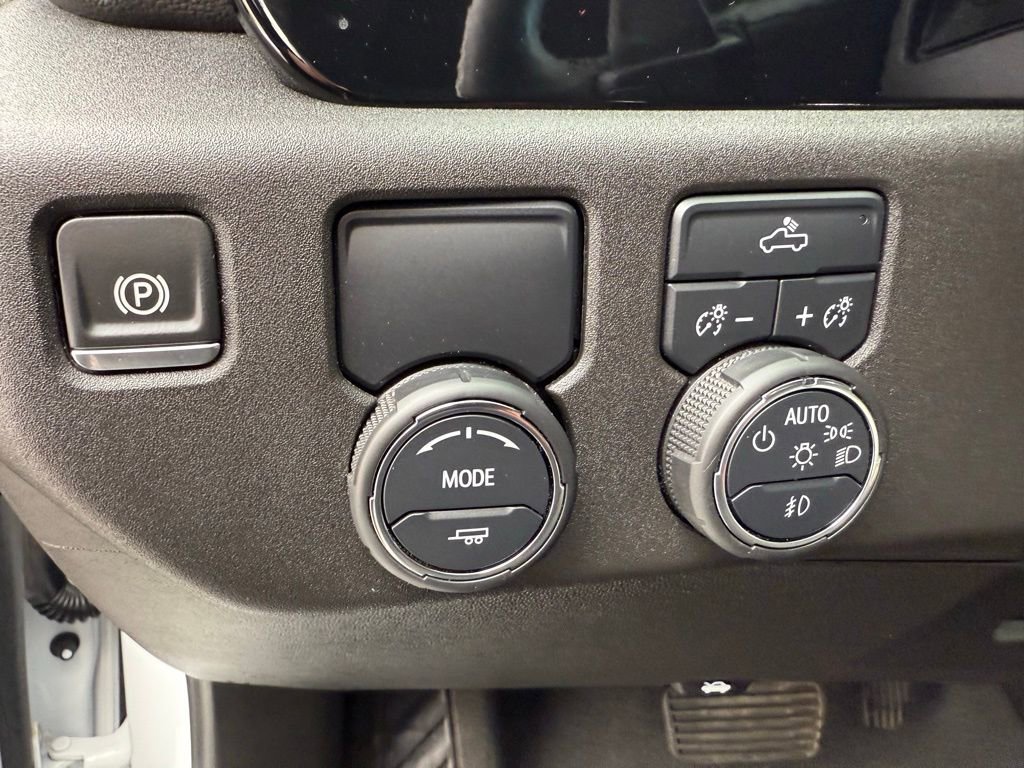 Used 2024 Chevrolet Silverado 1500 RST image 33