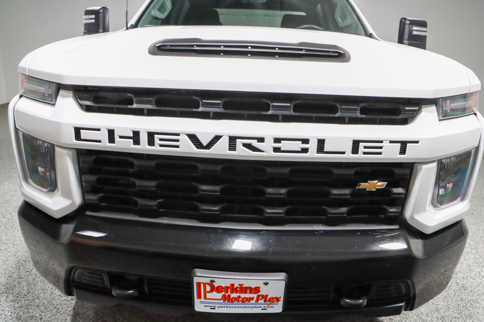 Used 2023 Chevrolet Silverado 2500 Custom w/ Custom Convenience Package image 4