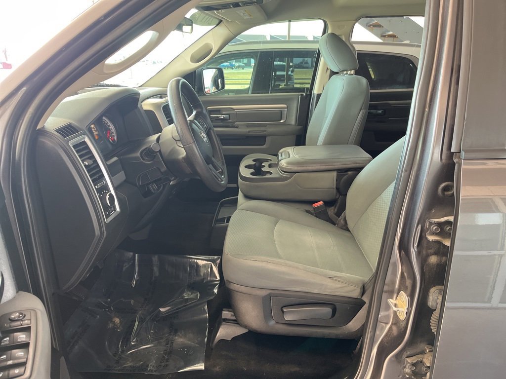 Used 2017 RAM 1500 Classic SLT image 10