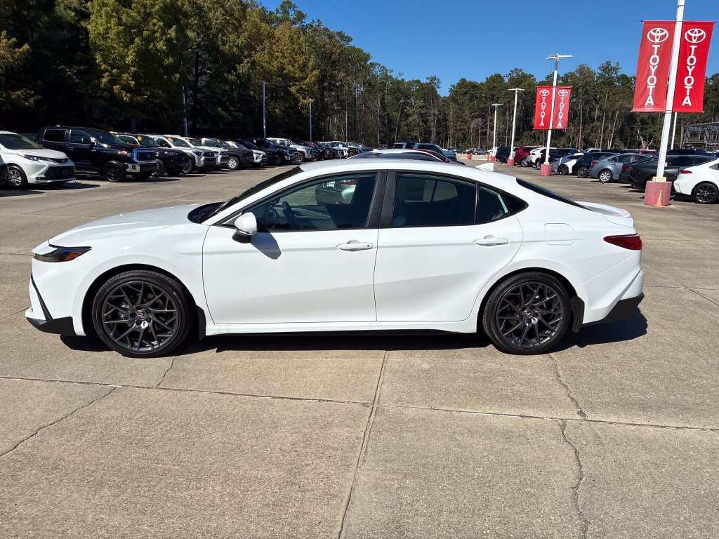 New 2026 Toyota Camry SE w/ Convenience Package FWD image 2