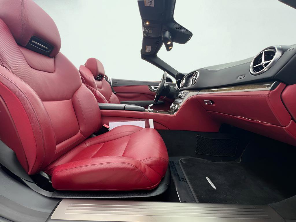 Used 2014 Mercedes-Benz SL 550 w/ Driver Assistance Package image 21