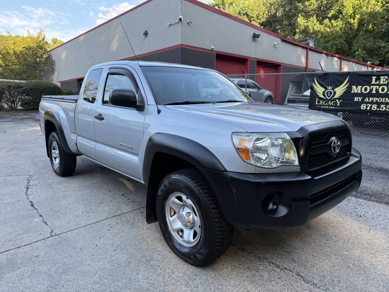Used 2011 Toyota Tacoma 4x4 Access Cab image 1