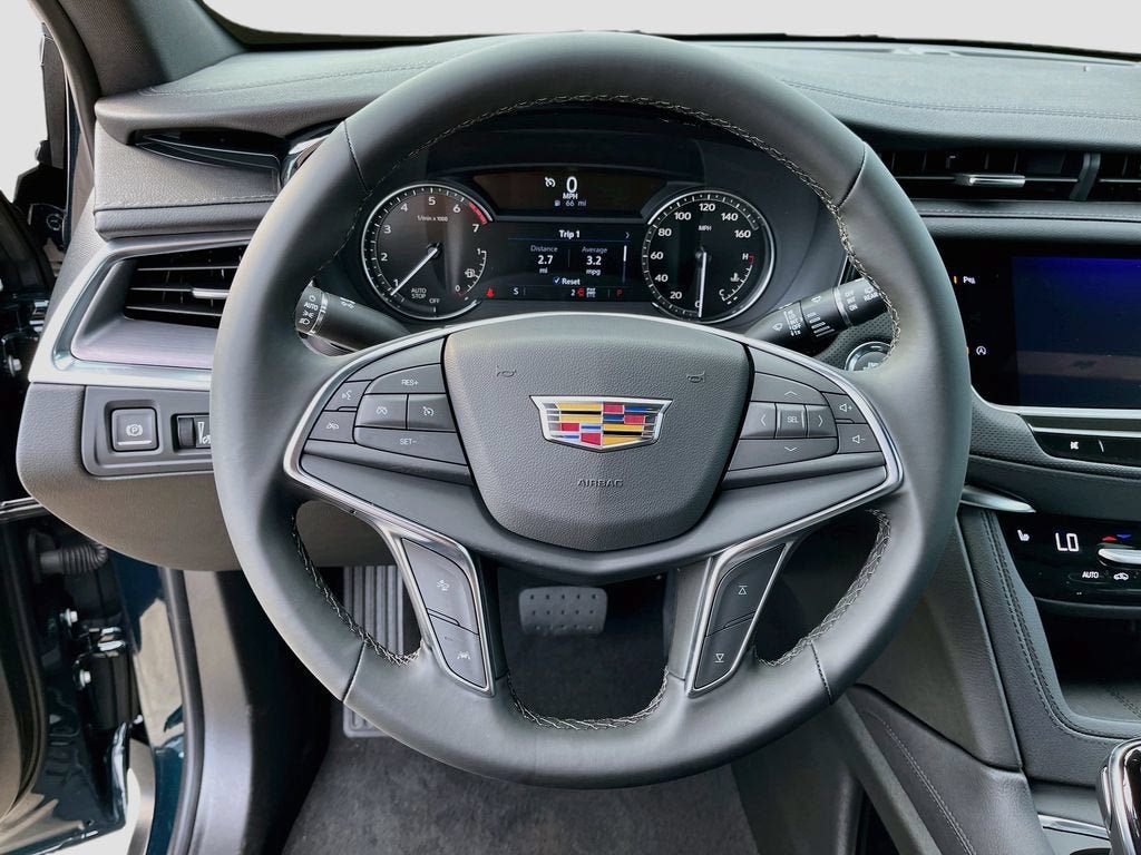 New 2026 Cadillac XT5 Luxury AWD/4WD image 17