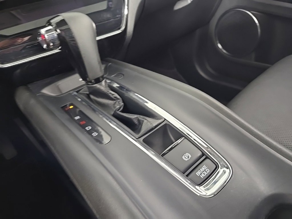 Used 2021 Honda HR-V Touring image 34