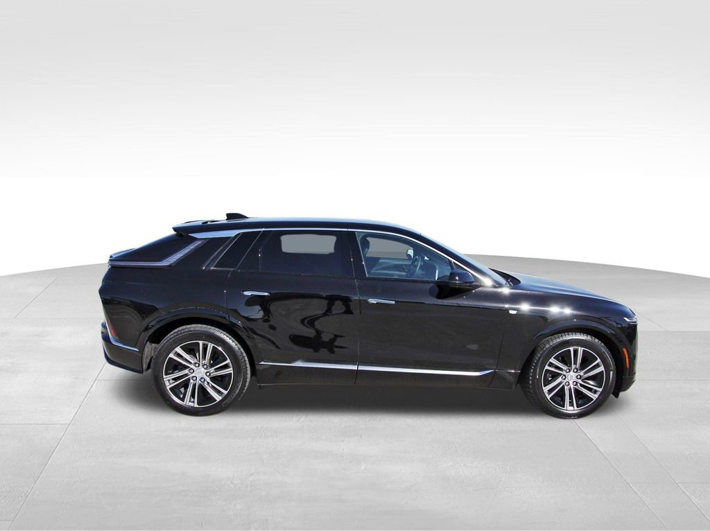 New 2026 Cadillac Lyriq Luxury image 5