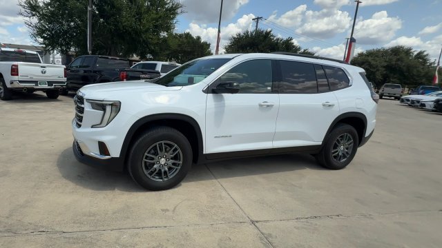 Certified 2025 GMC Acadia Elevation AWD/4WD image 4