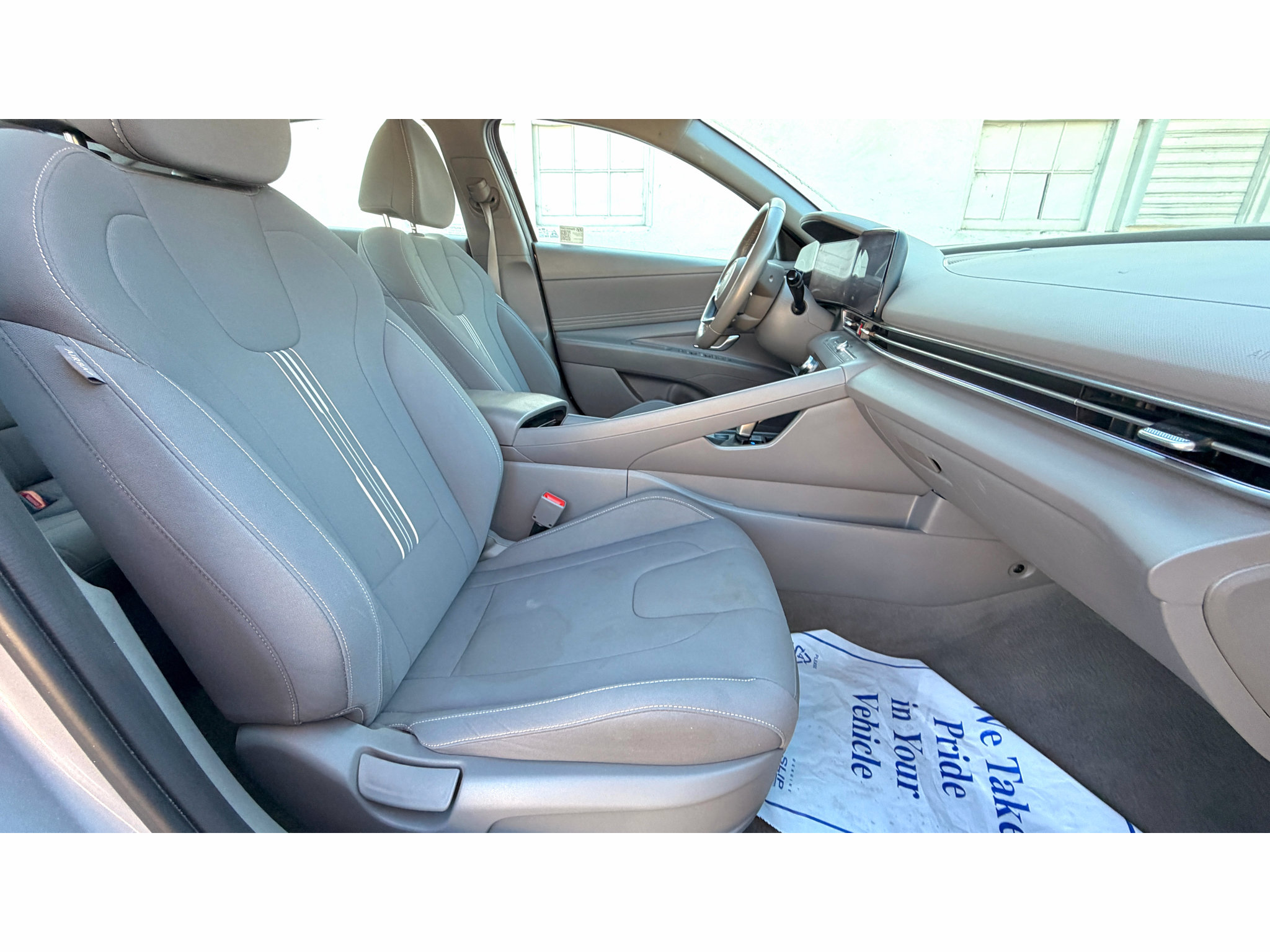 Used 2025 Hyundai Elantra SEL FWD image 10