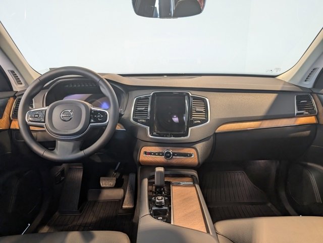 Used 2024 Volvo XC90 B6 Plus w/ Protection Package Premier image 14