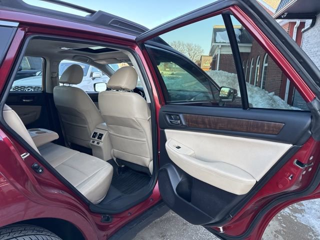 Used 2017 Subaru Outback 2.5i Limited image 47