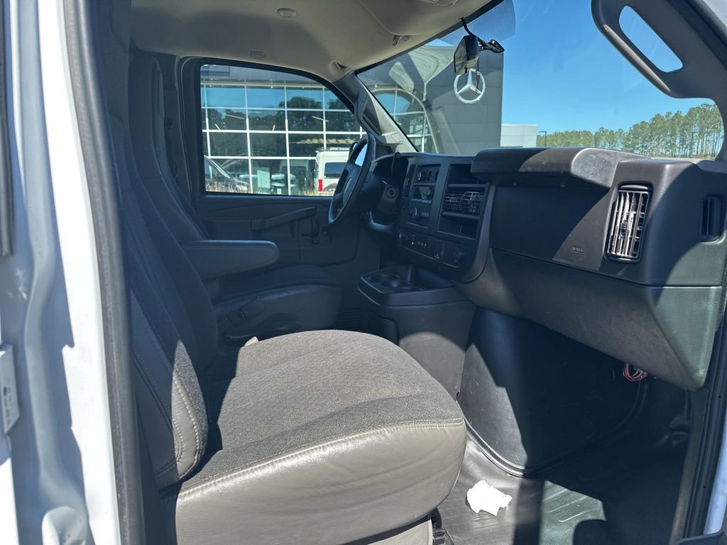 Used 2023 GMC Savana 2500 w/ Driver Convenience Package image 12