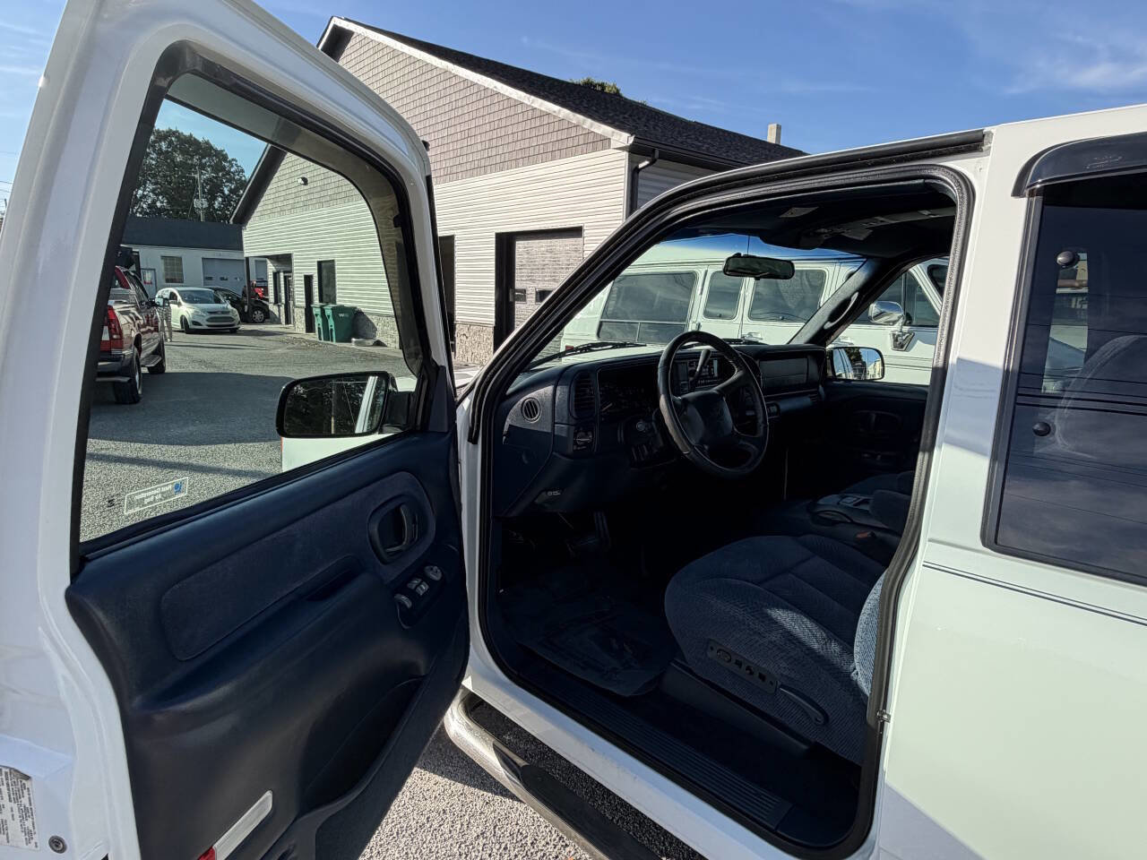 Used 1998 Chevrolet Silverado 1500 4x4 Extended Cab w/ Preferred Equipment Group 2 image 8