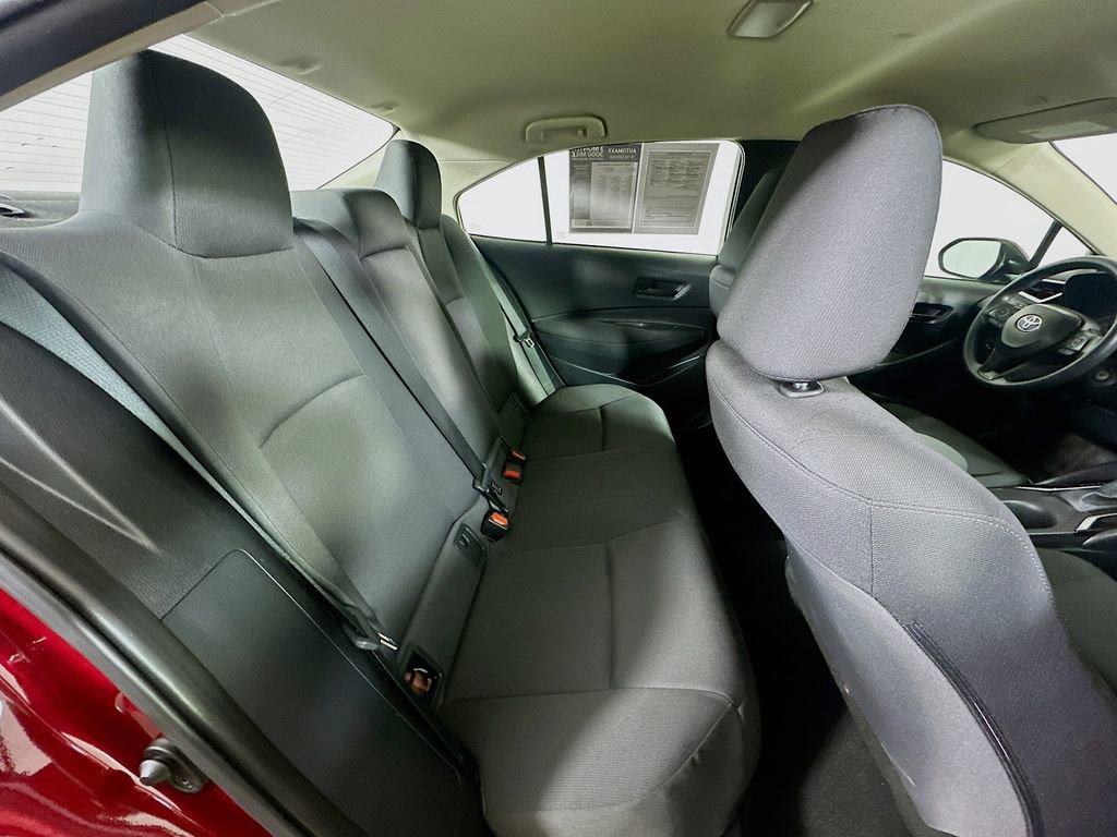 Used 2025 Toyota Corolla LE image 11