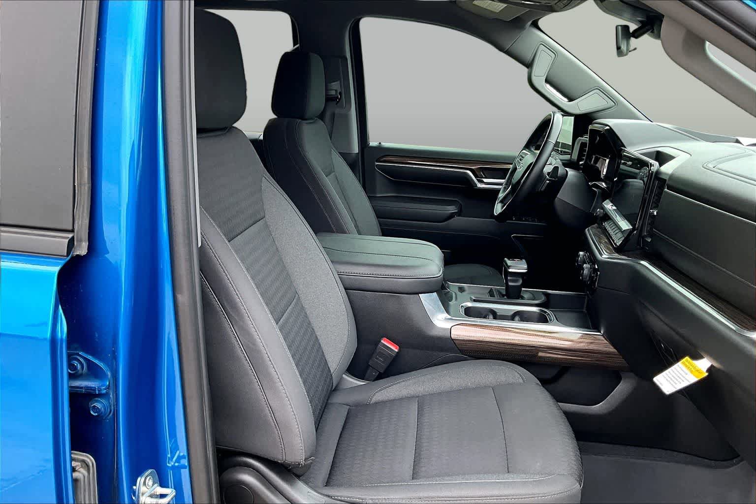 Used 2023 Chevrolet Silverado 1500 RST AWD/4WD image 10