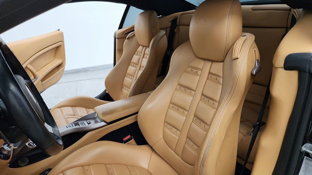 Used 2012 Ferrari California image 14