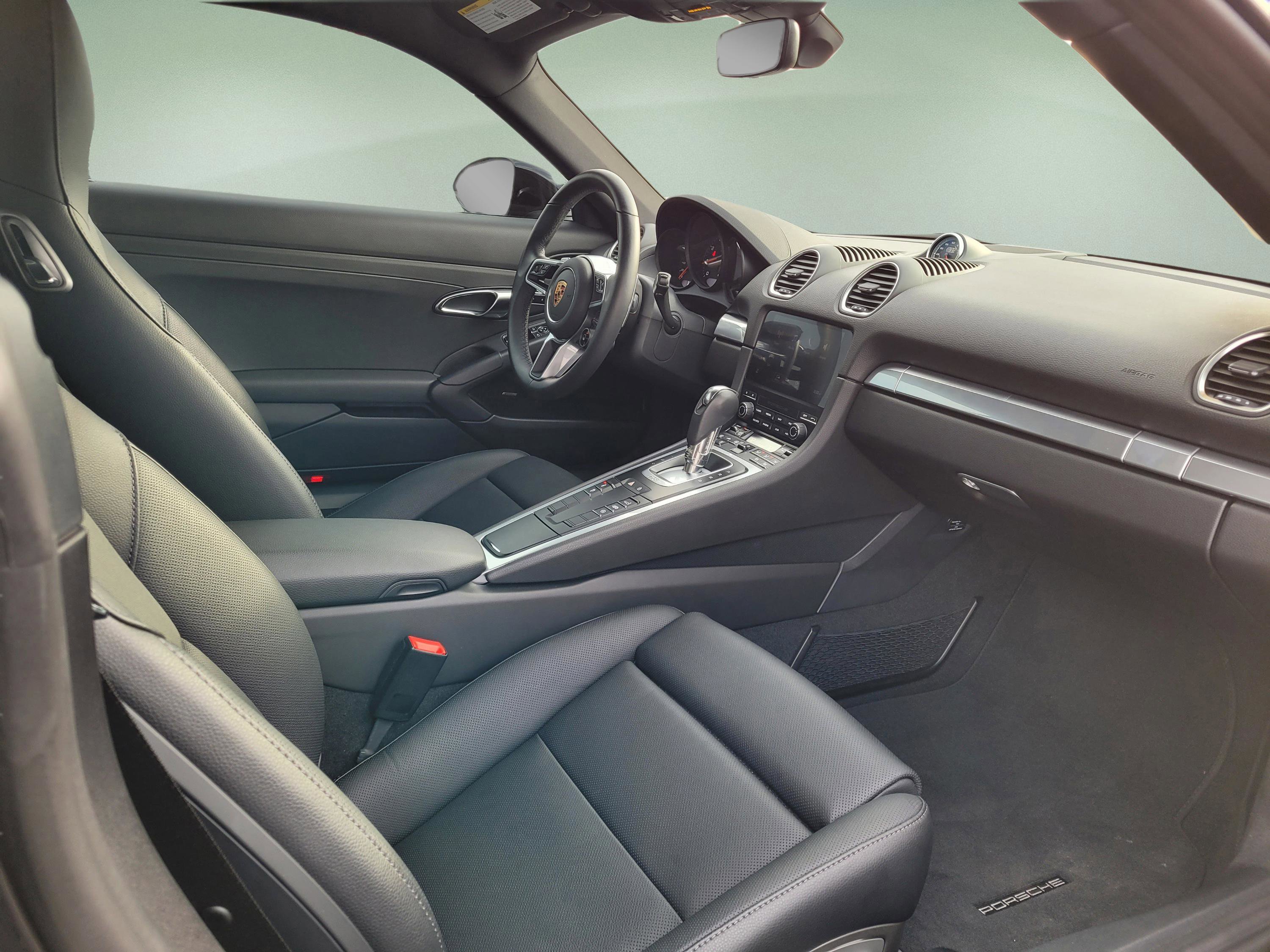 Used 2025 Porsche 718 Cayman image 12