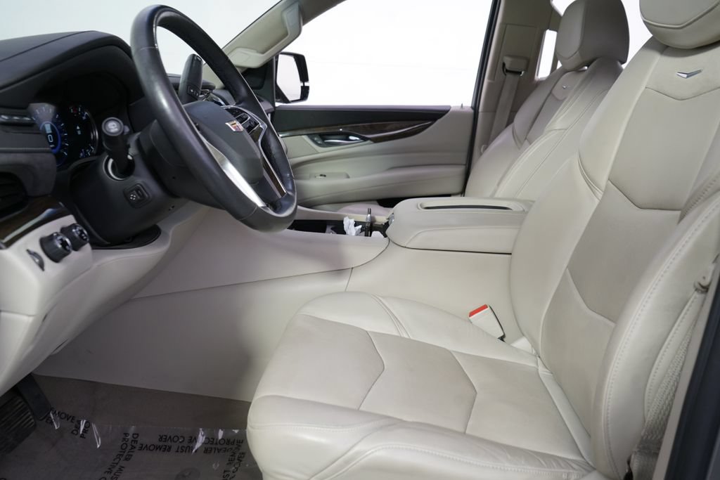 Used 2019 Cadillac Escalade Premium Luxury AWD/4WD image 13