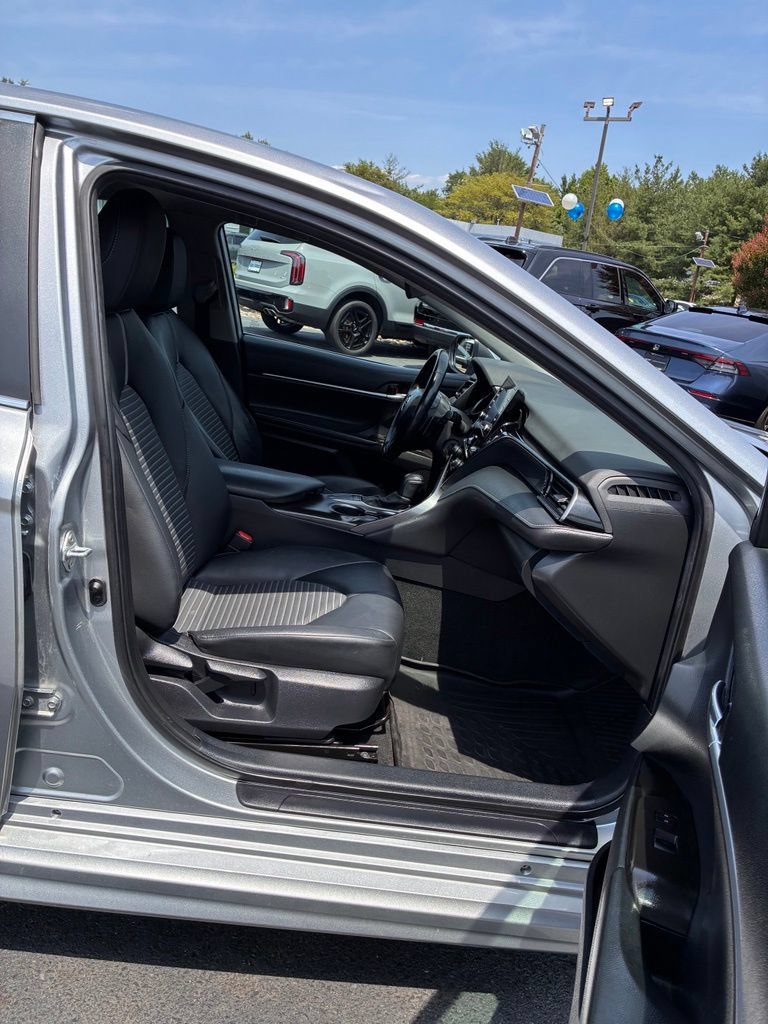Used 2023 Toyota Camry SE FWD image 18