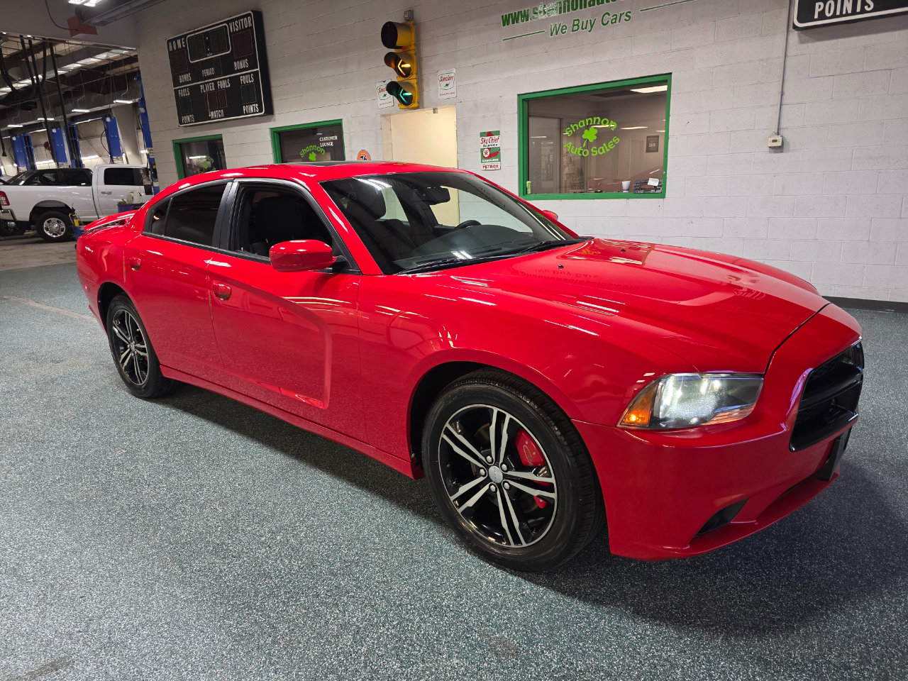 Used 2014 Dodge Charger SXT image 4