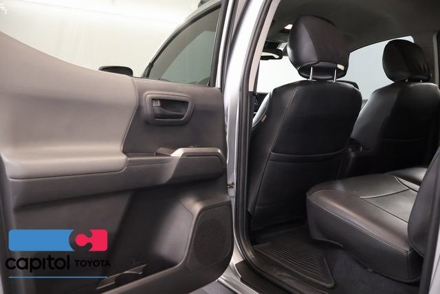 Certified 2022 Toyota Tacoma SR5 AWD/4WD image 27